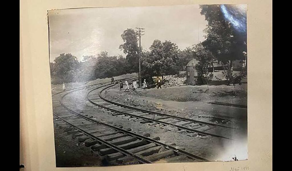 Як будувався Маріуполь: у наш музей надійшов раритетний фотоальбом 30-х років